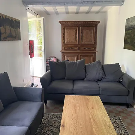 Dday House 3 Bedrooms On Stud Farm